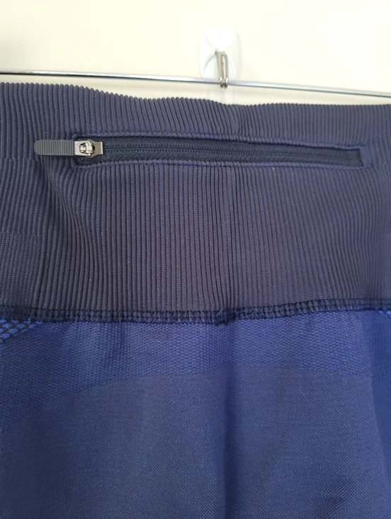 Lululemon Ready To Run Tight Pinpoint - Picture 5 of 9